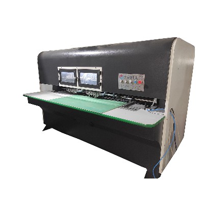 高速皮革數控沖孔機（兩組機頭）